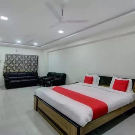 Hotel Santoshi Hometel Raichur Eksteriør billede
