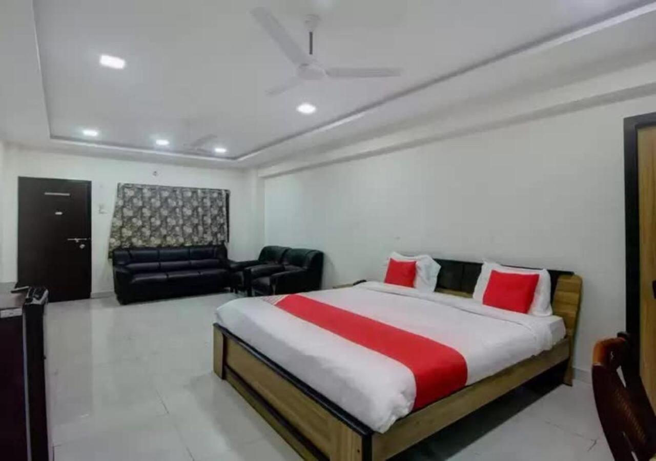 Hotel Santoshi Hometel Raichur Eksteriør billede