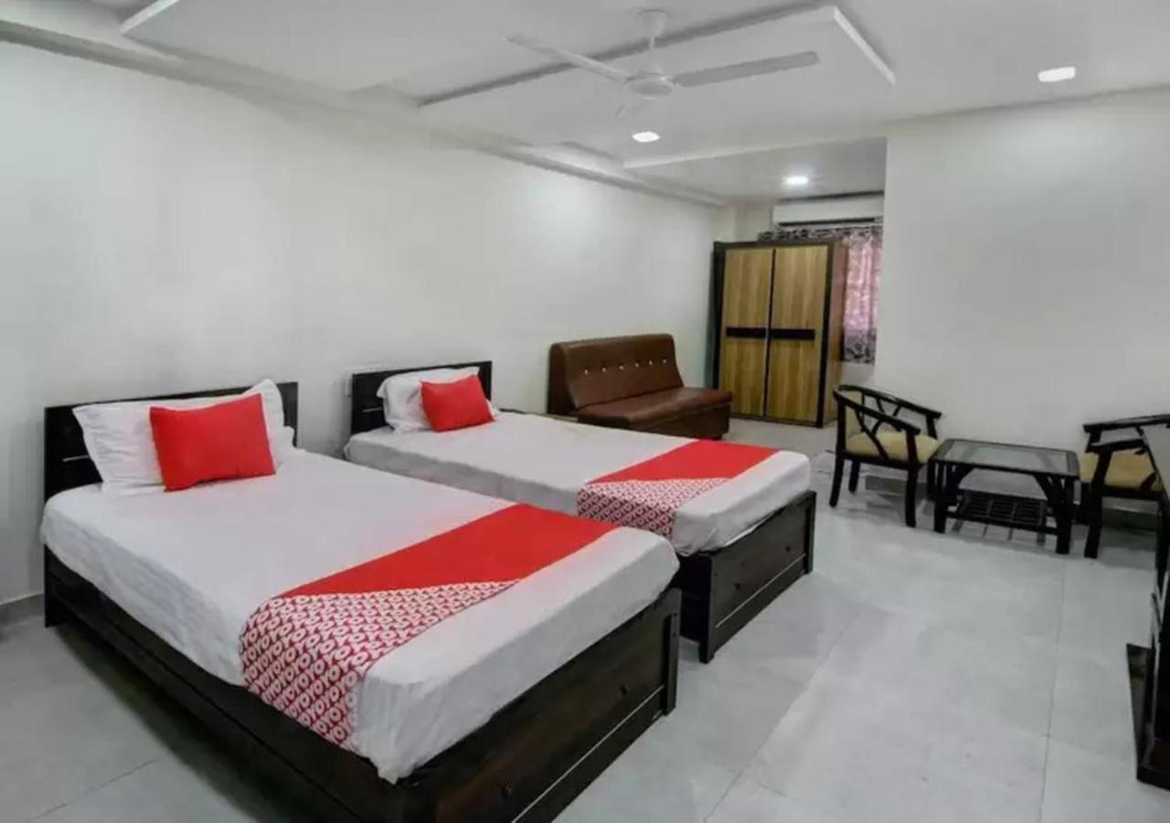Hotel Santoshi Hometel Raichur Eksteriør billede