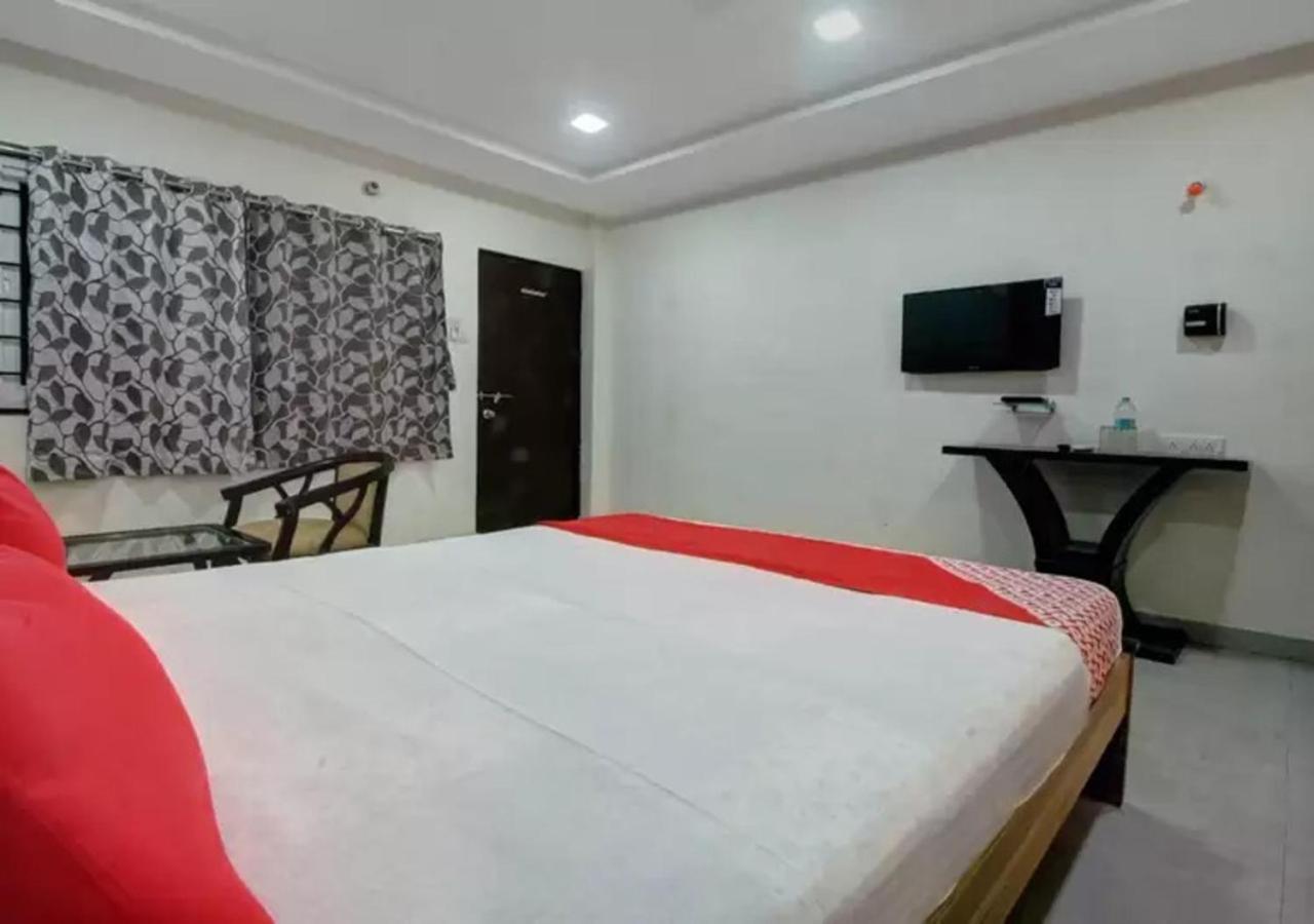 Hotel Santoshi Hometel Raichur Eksteriør billede
